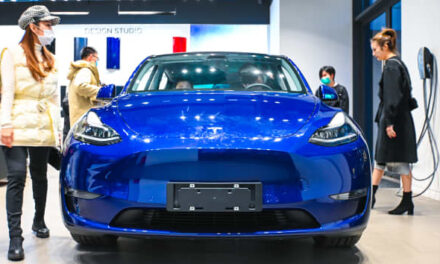 Pse ushtria kineze po ndalon makinat Tesla afër zonave të saj?