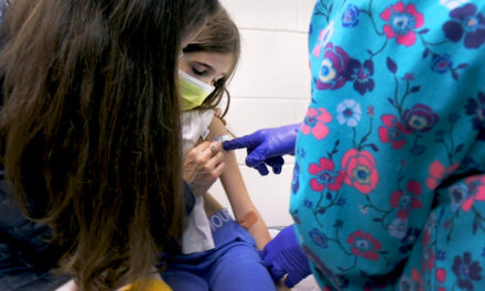 “Pfizer” kërkon autorizim që vaksina të përdoret për grupmoshën 12-15 vjeç