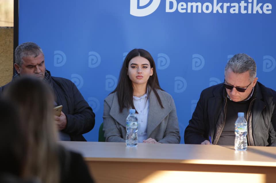 22-vjeçarja që poshtëroi Edi Palokën dhe ka marrë më shumë vota se Sali Berisha