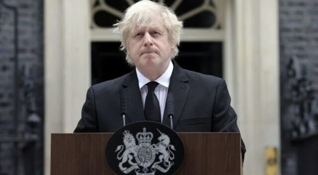 Pse Boris Johnson nuk do të marrë pjesë në funeralin e Princit Filip