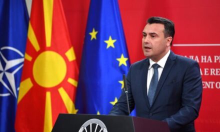 Zoran Zaev bëhet pjesë e fushatës në Shqipëri: Votoni Edi Ramën