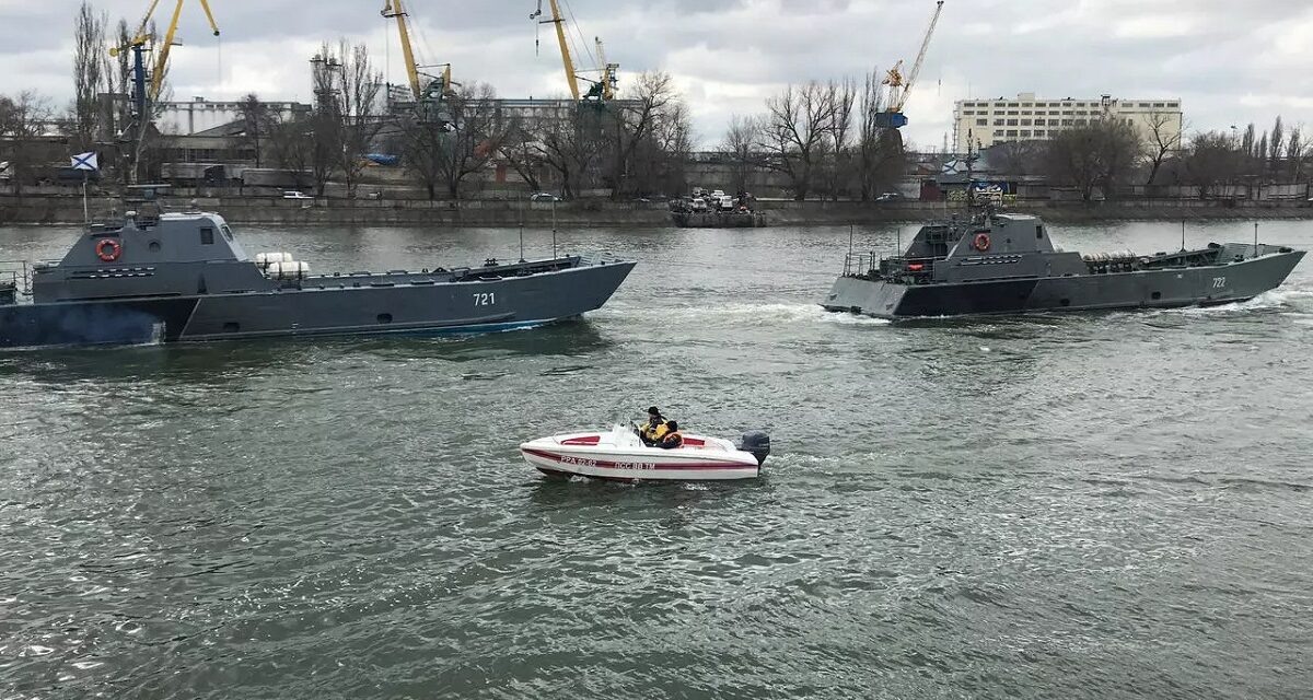 Moska synon mbylljen e Detit të Zi për anijet e huaja ushtarake