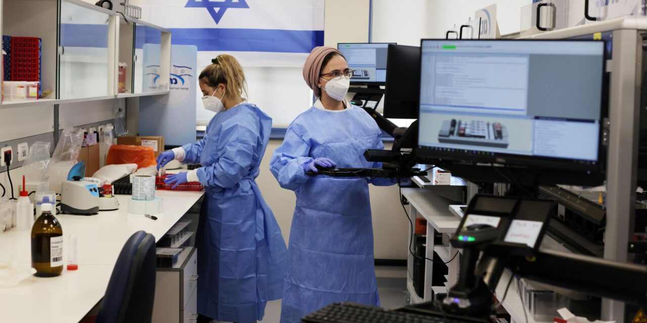 Izraeli nis hetimet për një lidhje mes vaksinës së Pfizer dhe miokarditit