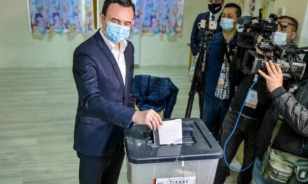 Kritika nga PE dhe SHBA: E papranueshme që Albin Kurti voton në Shqipëri