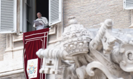 Vdekja e 130 emigrantëve në Mesdhe, Papa Françesku: Është koha për turp