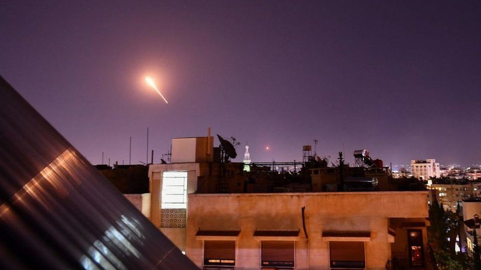 Sulm me raketa pranë reaktorit bërthamor të Izraelit