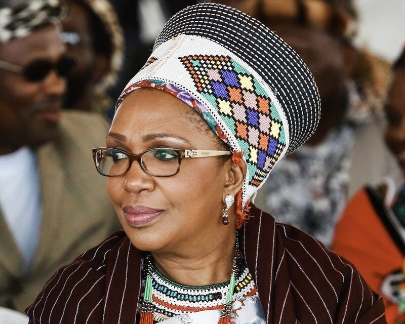 Mbretëresha Zulu vdes një muaj pasi merr fronin