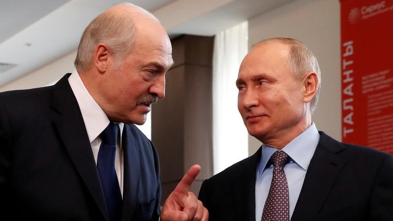 Në mesin e tensioneve me Perëndimin, Lukashenko takohet me Putin në Rusi