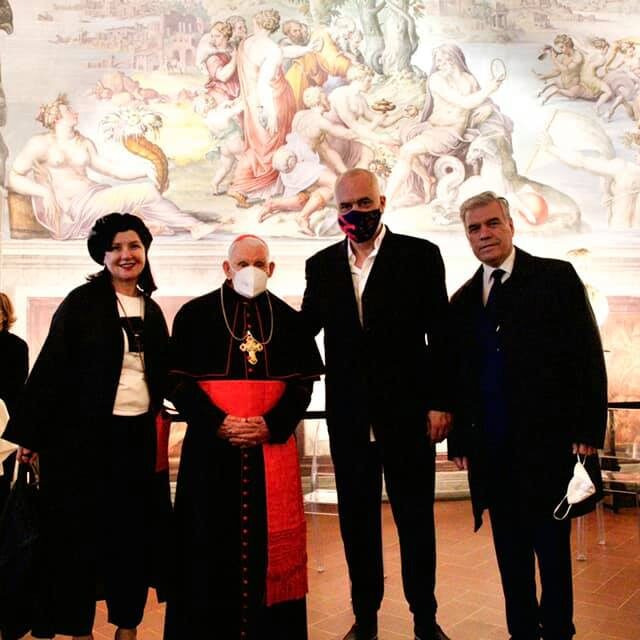 Rama në Itali, takon kardinalin shqiptar dhe viziton muzeun e famshëm në Firence