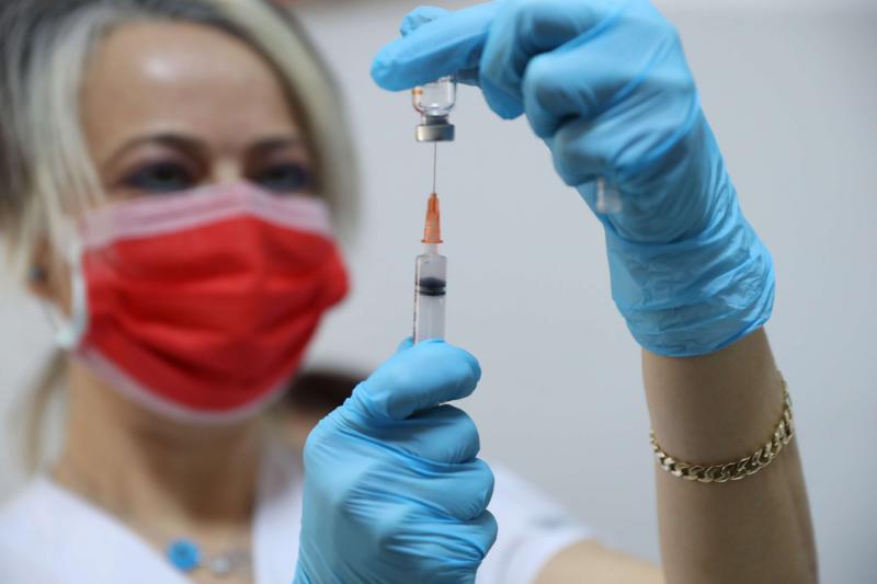 EMA nis vlerësimin e vaksinës kineze që përdoret edhe në Shqipëri