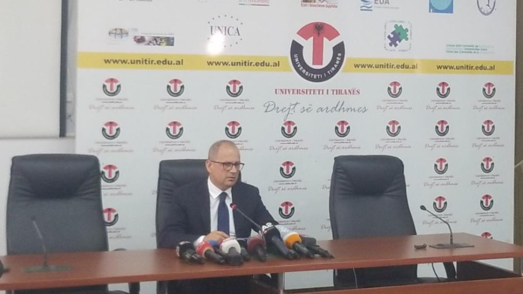 Rektori i Universitetit të Tiranës: Tarifat nuk do ulen as për Bachelor dhe as për Master