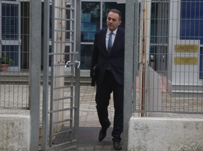 Dënohet me 2 vjet burg ish-Kryeprokurori Adriatik Llalla