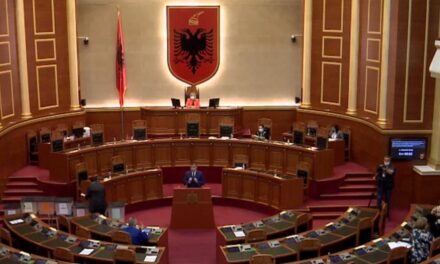 Kuvendi miraton Komisionin Hetimor për shkarkimin e Metës