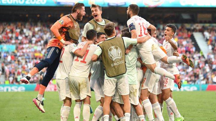Morata i mbyll gojën kritikëve me supergol, Spanja kalon në çerekfinale