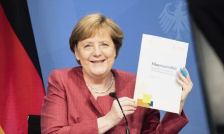 Merkel vaksinohet me Moderna, pas dozës së parë me AstraZeneca
