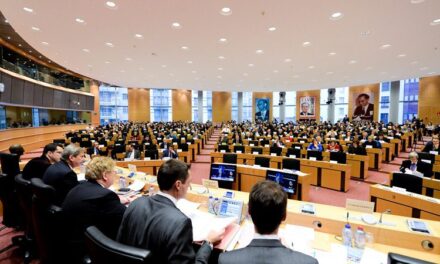 Në Bruksel propozohet sanksionimi i të akuzuarve për korrupsion, KE sqaron çdo të ndodhë me të shpallurit “non grata” në SHBA