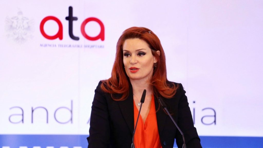 Parlamenti zgjedh Armela Krasniqin si kryetaren e re të AMA-s. Basha: Harbutëri