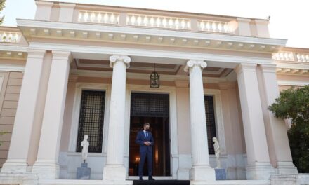 Ndryshime në qeverinë greke, Mitsotakis riorganizon kabinetin pas zjarreve: Ministri e re për Mbrojtjen Civile