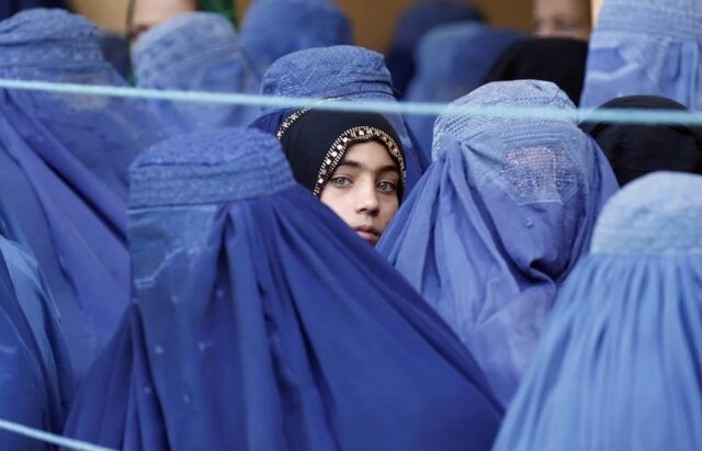 Çfarë është ligji i Sheriatit dhe çfarë nënkupton për gratë në Afganistan?