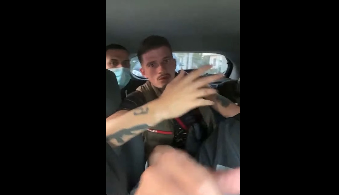 Rrëmbehet Kozak, policia sqaron videon ku reperi shihet duke u rrahur në makinë