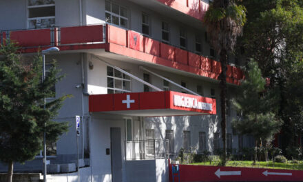 Koronavirusi në Shqipëri, 13 të vdekur në 24 orë, 158 të shtruar në spital