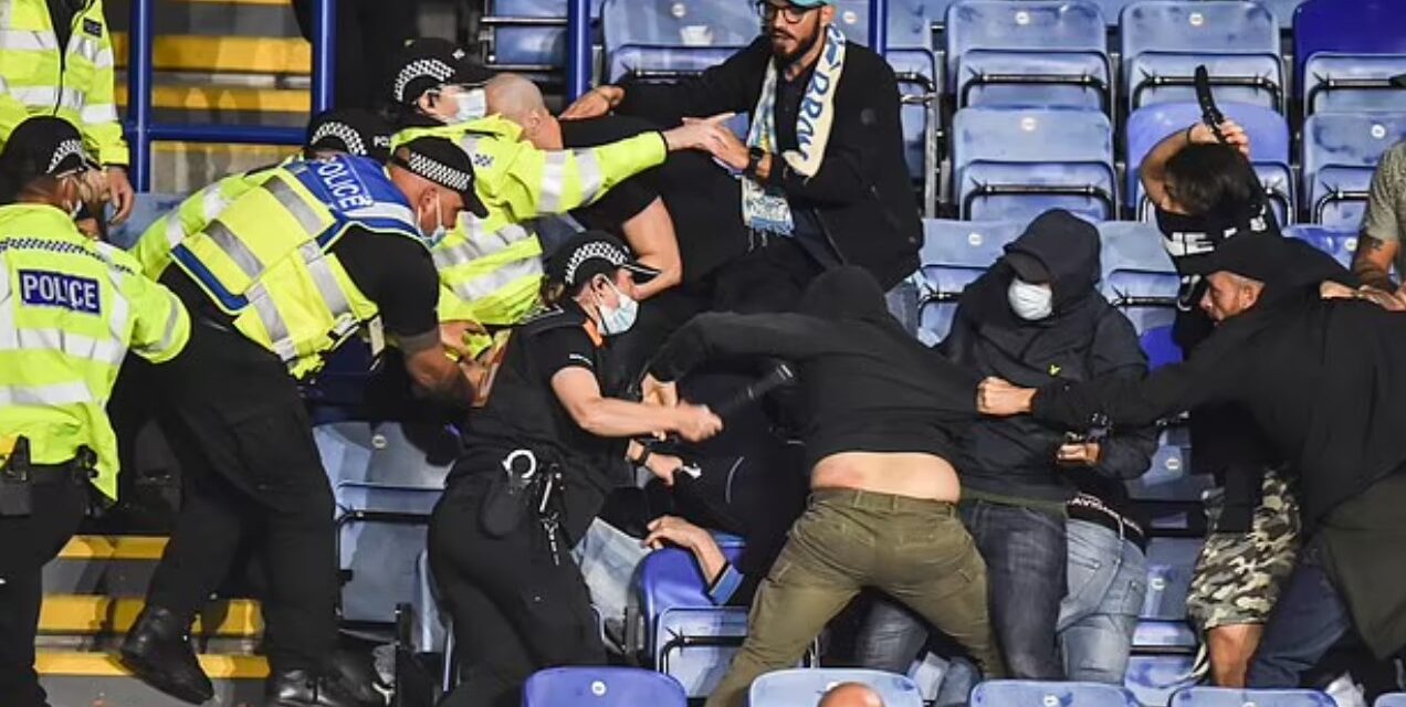 Skena dhune në Europa League, përleshen tifozët në sfidën Leicester-Napoli