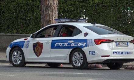 Plagoset me armë zjarri në një hotel në autostradë një 20-vjeçar, policia e Durrësit zbardh ngjarjen