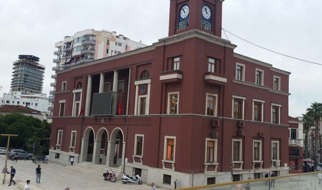 Tender me shkresa false, KLSH zbulon mashtrimin në Bashkinë e Durrësit: Skualifikoi 6 kompani dhe favorizoi 2 operatorë