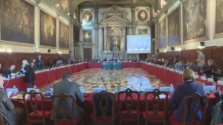 Komisioni i Venecias: Shtyrja e zgjedhjeve të vitit 2019 ishte antikushtetuese