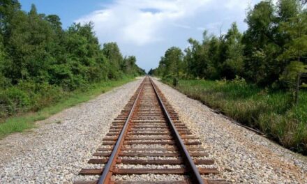 KKT miraton lejet e ndërtimit për hekurudhën Tiranë-Durrës, një masterplan dhe vileta në Dajt dhe portin e Rodonit