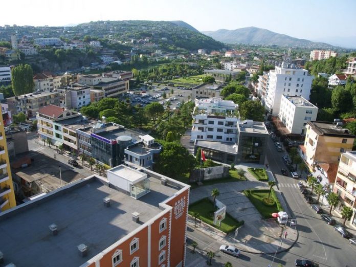 Skandali me bonuset e qerave në Tiranë