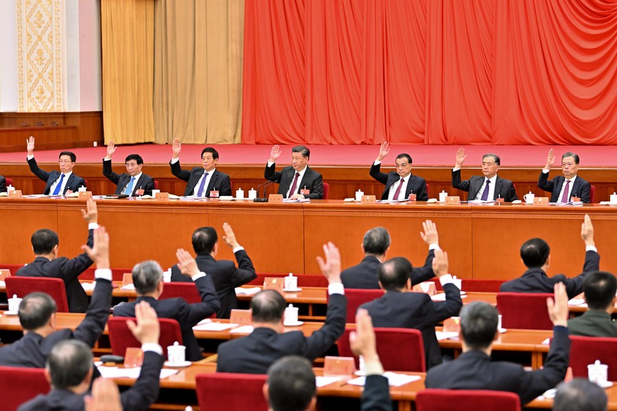 Xi Jinping çimenton pushtetin, Partia Komuniste miraton rezolutën që e barazon atë me Mao Ce Dunin dhe Deng Xiaiping-un