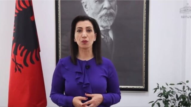 Ministrja Kushi: Mësuesi i dënuar për pedofili është larguar menjëherë nga puna