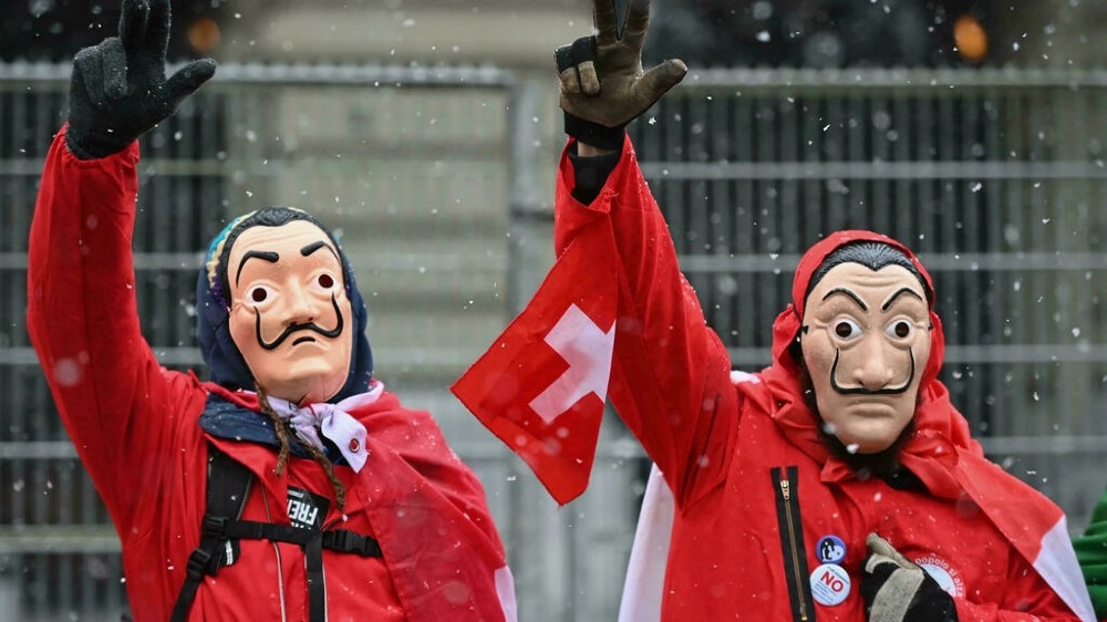 Pandemia, Zvicra voton për të mbajtur masat anti-Covid