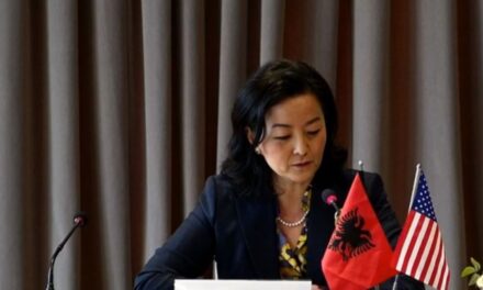 E quajti “Guvernatore”, Kim u përgjigjet akuzave të Berishës