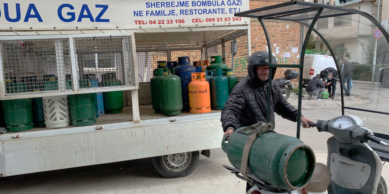 Tregtia e paligjshme me bombulat e gazit shkakton tragjedi në Shqipëri