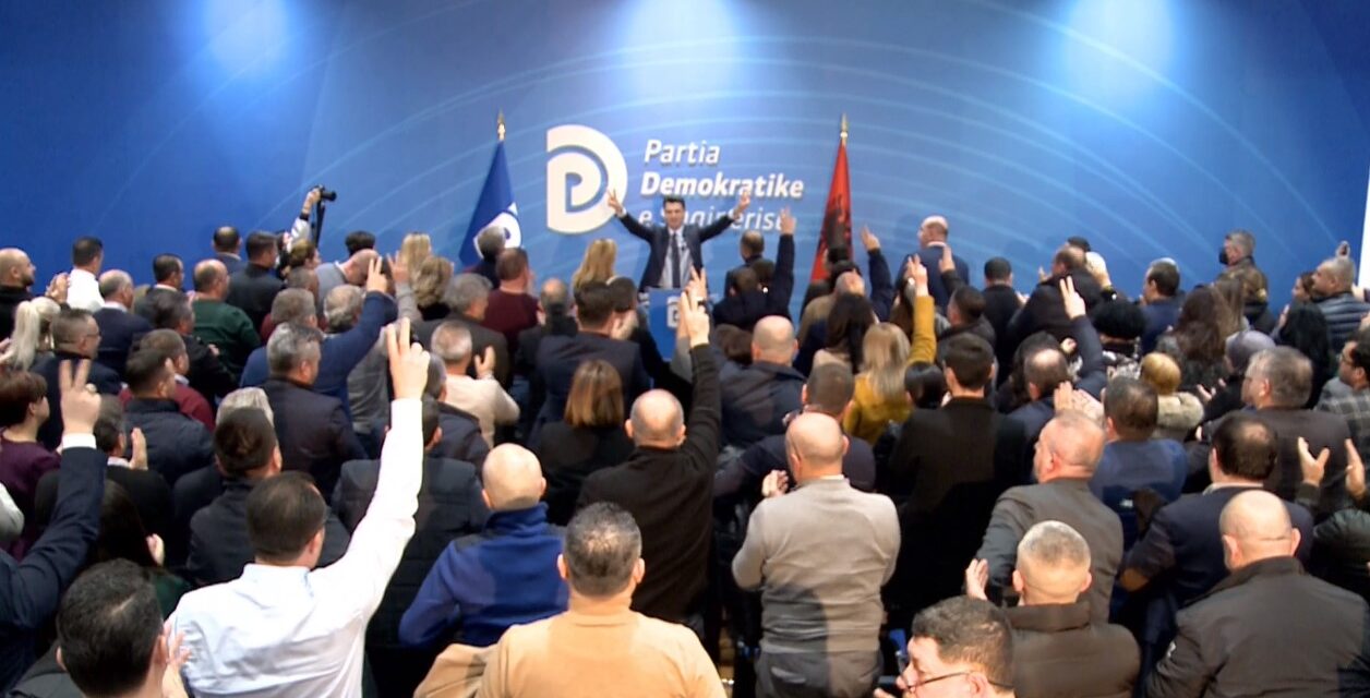 Këshilli Kombëtar i PD miraton rezolutën që dënon lëvizjen e Sali Berishës