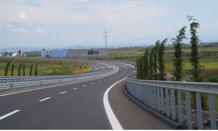 Ankimohet tenderi për rrugën, që lidh Fier-Vlorë me Aeroportin, u fitua nga “Fusha”