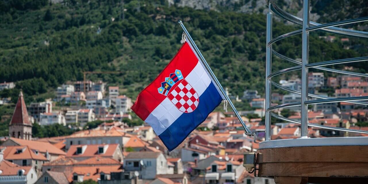 Kroacia është një hap më afër anëtarësimit në zonën pa kufij Shengen