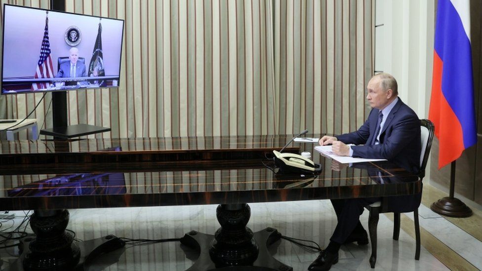E shmangën luftën? Biden dhe Putin biseduan për dy orë në takimin virtual