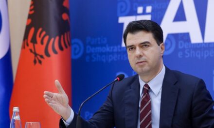 Ultimatumi i Berishës për lirimin e zyrës, Basha tregon se çfarë do të ndodhë në 5 janar