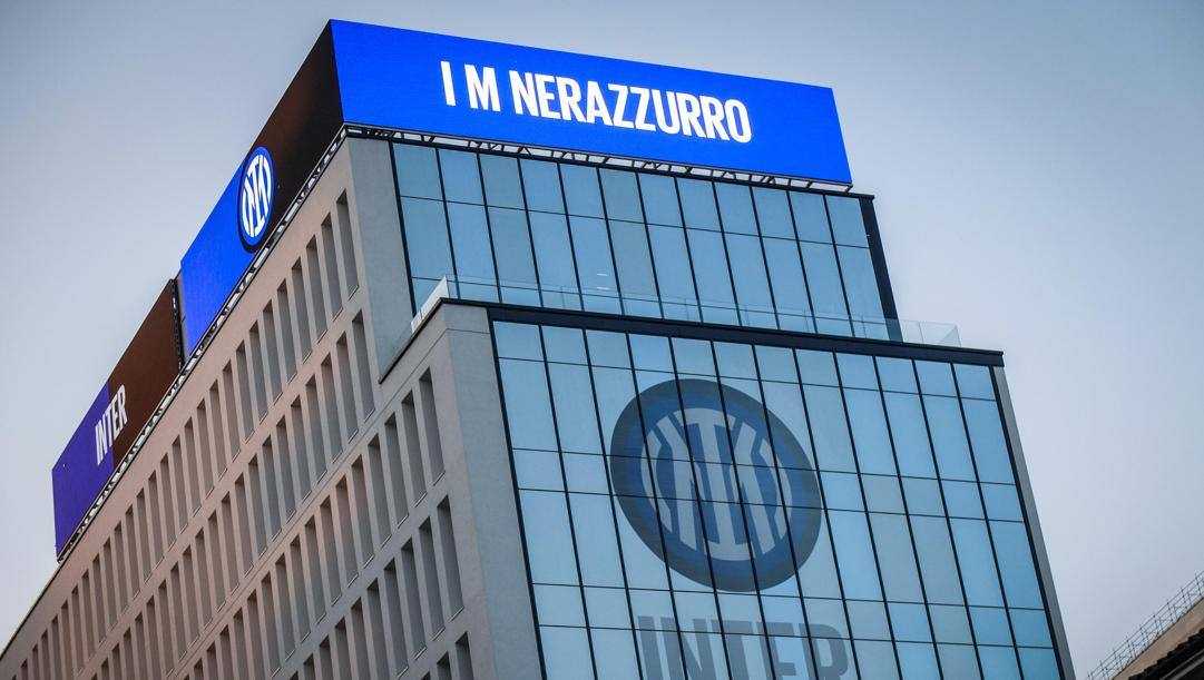 Prokuroria nis hetimin edhe për Interin, Guardia di Finanza zbarkon në selinë zikaltër