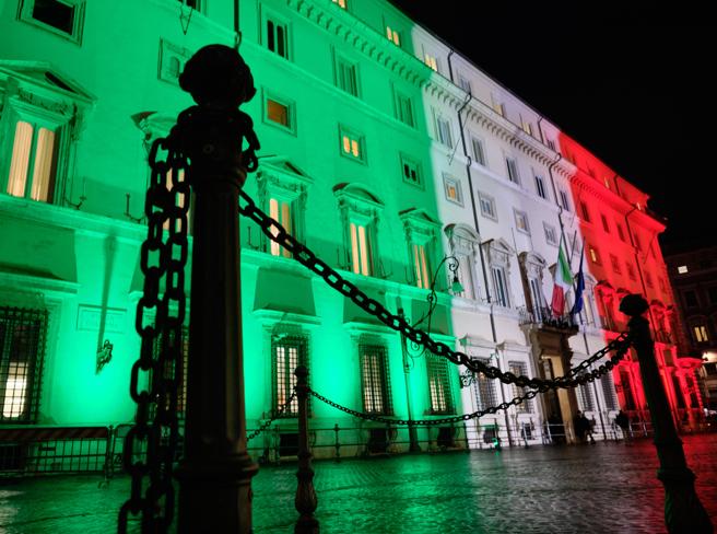 Në mes errësirës, ​​disa vende shkëlqyen – Pse The Economist zgjodhi Italinë si “vendi i vitit 2021”