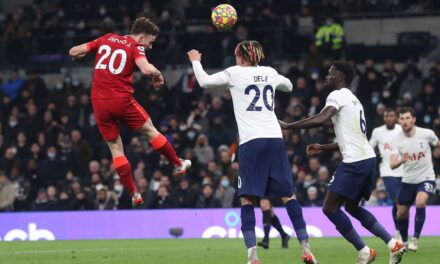 Katër gola dhe karton i kuq, Conte ndal Liverpool në Premier League