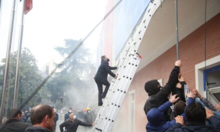 “8 janari, situatë e pangjashme në botën e qytetëruar”, Çuçi: Policia tregoi profesionalizëm