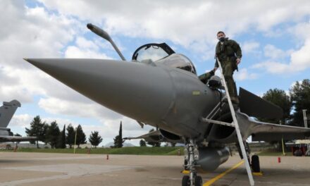 Greqia merr 6 avionët e parë luftarakë nga Franca, rriten tensionet me Turqinë
