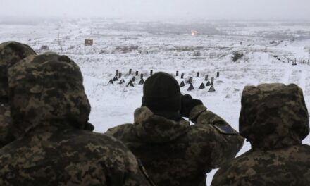 Stoltenberg: NATO nuk ka plane të dërgojë trupa brenda Ukrainës
