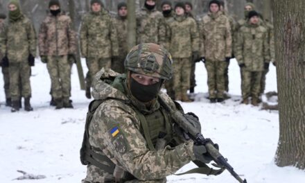 NATO-ja dërgon forca të tjera në lindje, Irlanda refuzon stërvitjet e Rusisë pranë brigjeve të saj