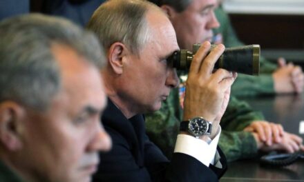 “Në Moskë asnjeri nuk po flet për luftë, synimi i Putin shkon përtej Ukrainës”