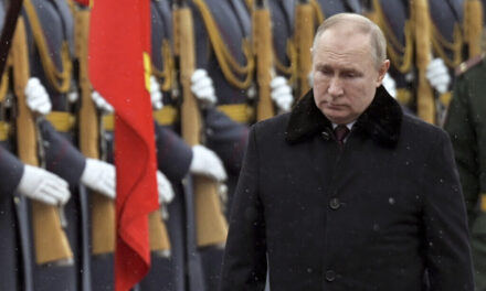 Putin po arreston gjeneralët për dështimin në Kiev